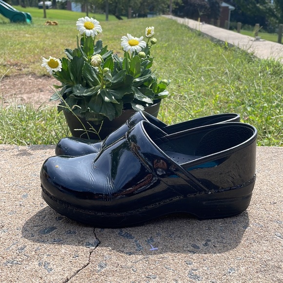 Dansko clogs - Picture 3 of 6